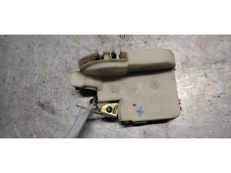 Recambio de cerradura puerta delantera derecha para volkswagen golf iii berlina (1h1) cl referencia OEM IAM ZSB1H1B37016  