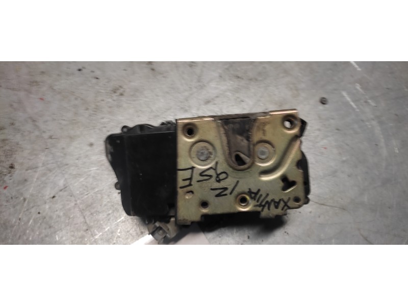 Recambio de cerradura puerta delantera izquierda para citroen xantia berlina 2.0 hdi activa referencia OEM IAM  6PINS 
