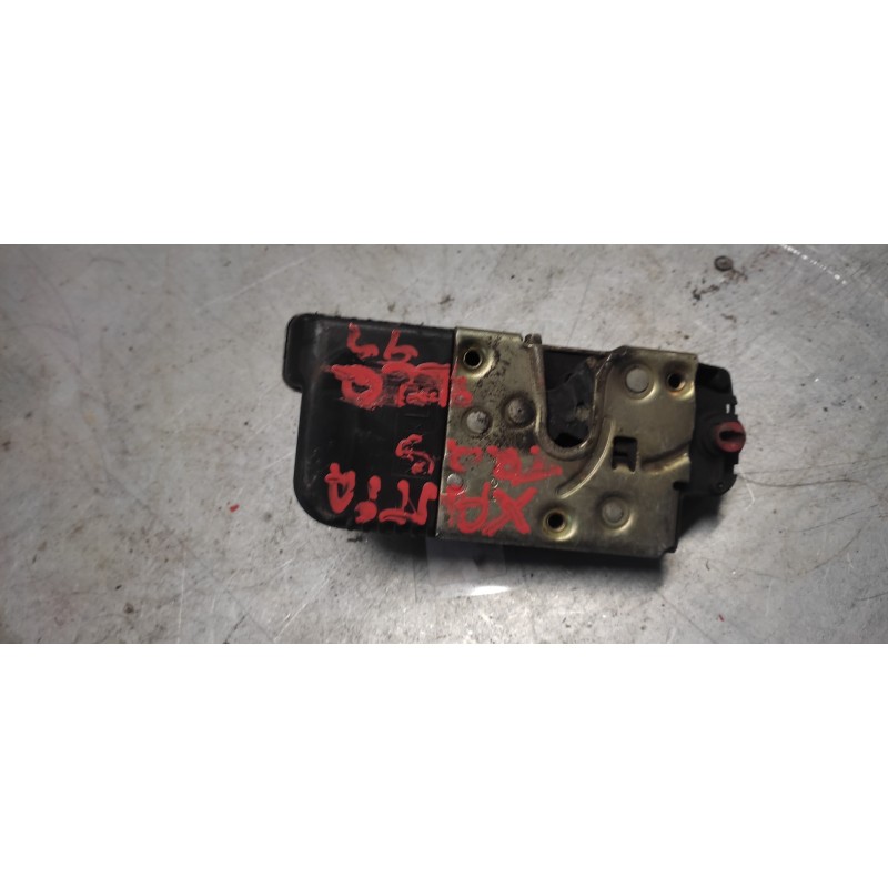 Recambio de cerradura puerta trasera izquierda para citroen xantia berlina 2.0 hdi activa referencia OEM IAM  5PINS 