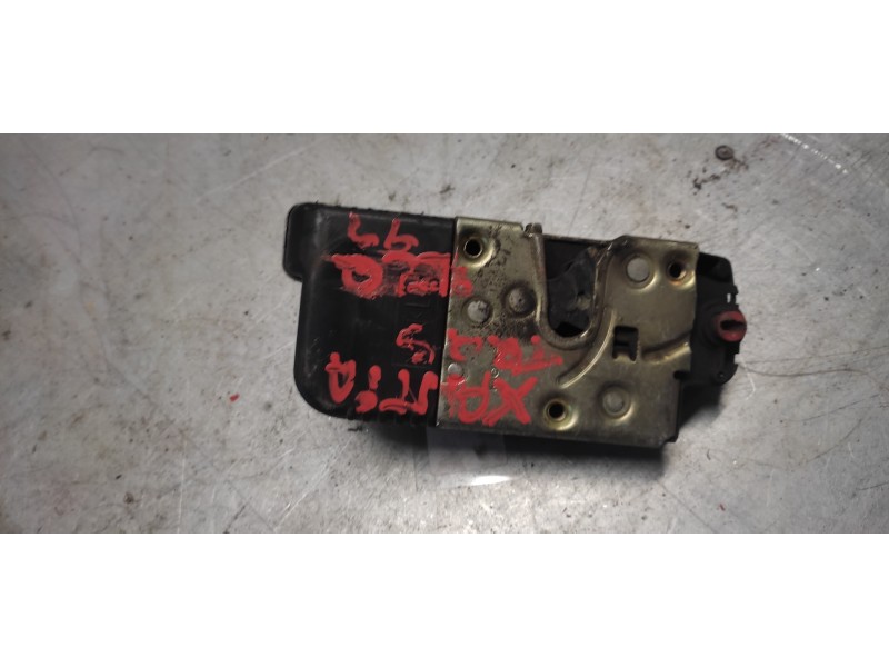 Recambio de cerradura puerta trasera izquierda para citroen xantia berlina 2.0 hdi activa referencia OEM IAM  5PINS 