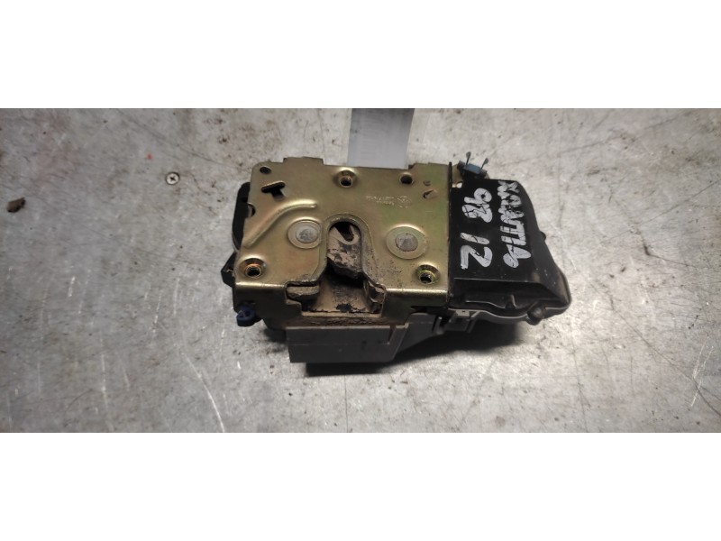 Recambio de cerradura puerta delantera izquierda para citroen xantia berlina 2.0 hdi activa referencia OEM IAM  6PINS 