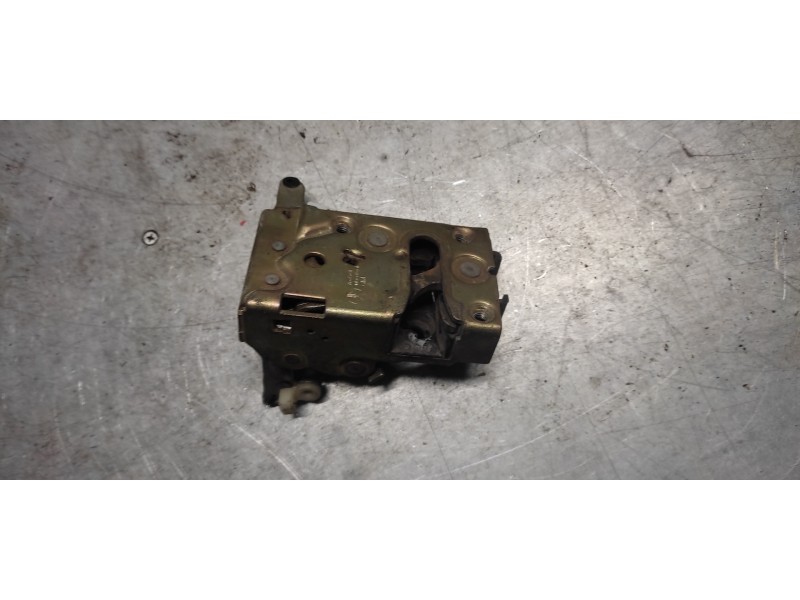 Recambio de cerradura puerta delantera derecha para peugeot 405 berlina 1.4 referencia OEM IAM   