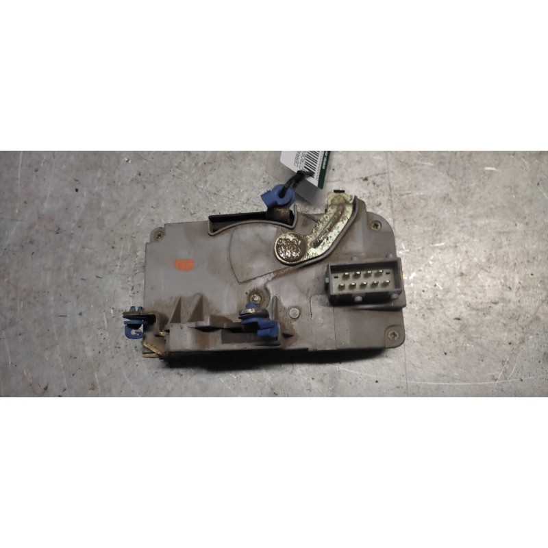 Recambio de cerradura puerta delantera derecha para citroen xantia berlina 2.0 hdi activa referencia OEM IAM  9PINS 
