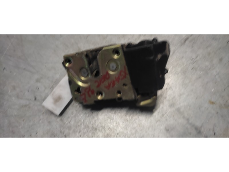 Recambio de cerradura puerta delantera derecha para citroen xsara berlina 1.4 referencia OEM IAM   6 PINS