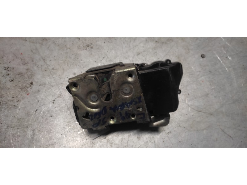 Recambio de cerradura puerta delantera derecha para citroen xsara berlina 1.4 referencia OEM IAM   6 PINS