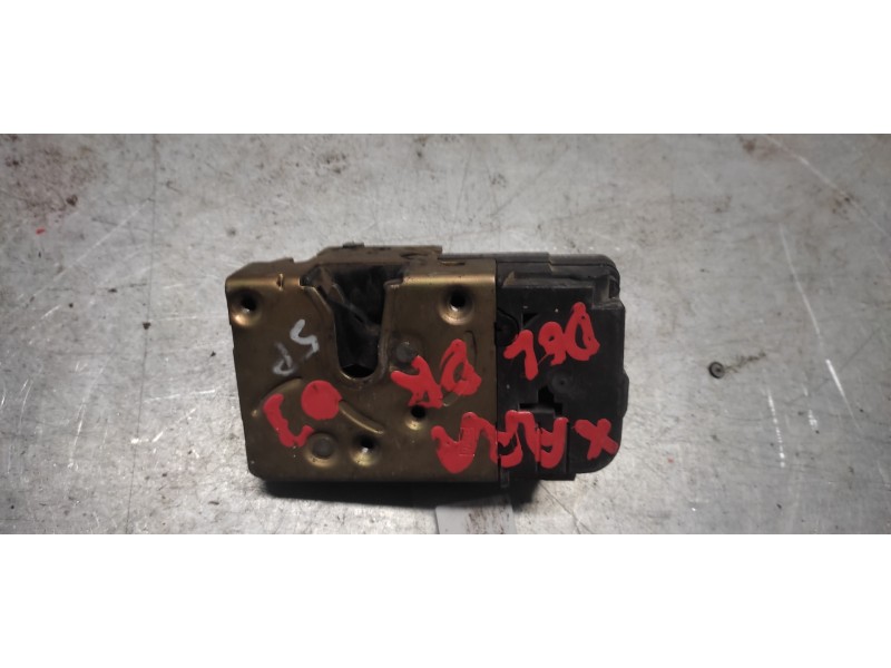 Recambio de cerradura puerta delantera derecha para citroen xsara berlina 1.4 referencia OEM IAM   6 PINS