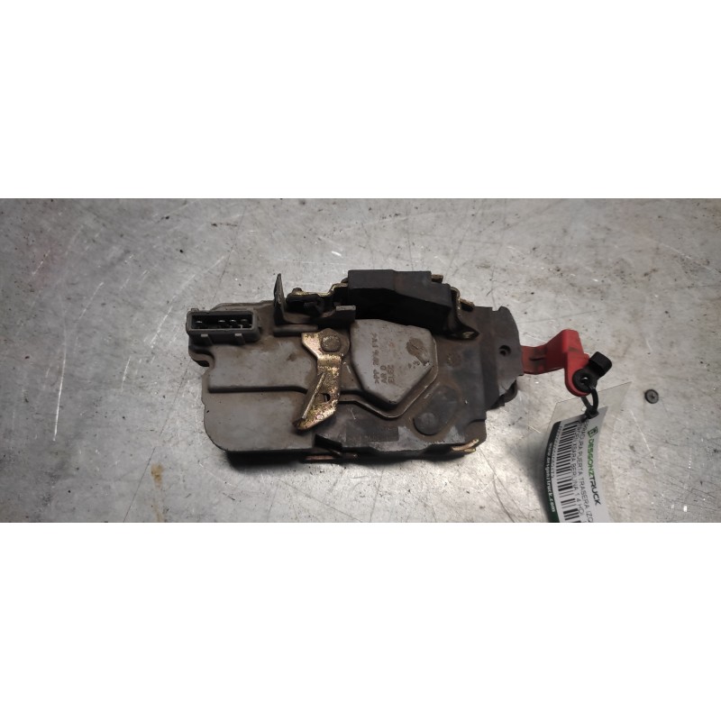 Recambio de cerradura puerta trasera izquierda para citroen xsara berlina 1.4 hdi referencia OEM IAM  4 PINS 