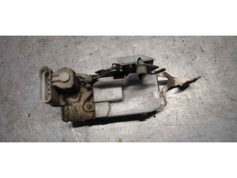 Recambio de cerradura puerta delantera izquierda para peugeot boxer combi (rs3200)(320)(´02) estándar 1400 td referencia OEM IAM