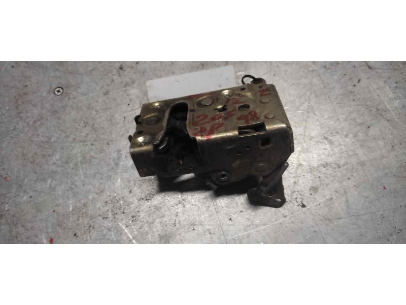 Recambio de cerradura puerta delantera izquierda para peugeot 205 berlina 1.1 mito referencia OEM IAM   