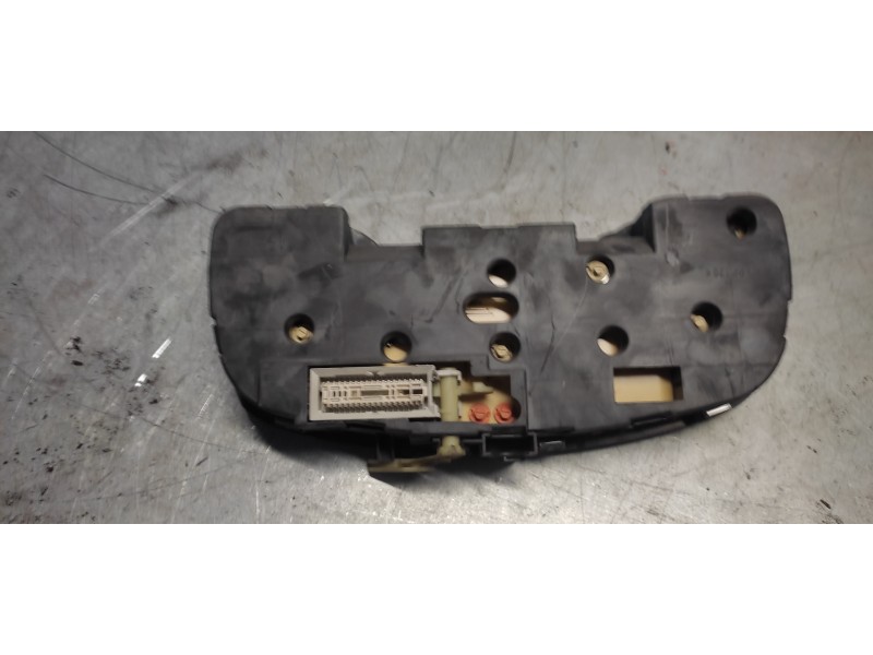 Recambio de cuadro instrumentos para opel astra g berlina club referencia OEM IAM DQ09228743  