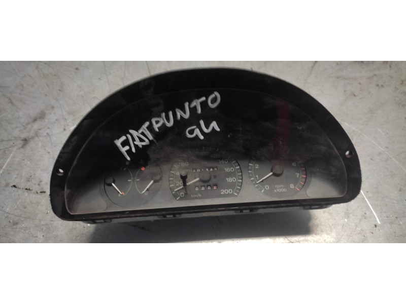 Recambio de cuadro instrumentos para fiat punto berl. (176) 55 s referencia OEM IAM 7789498  