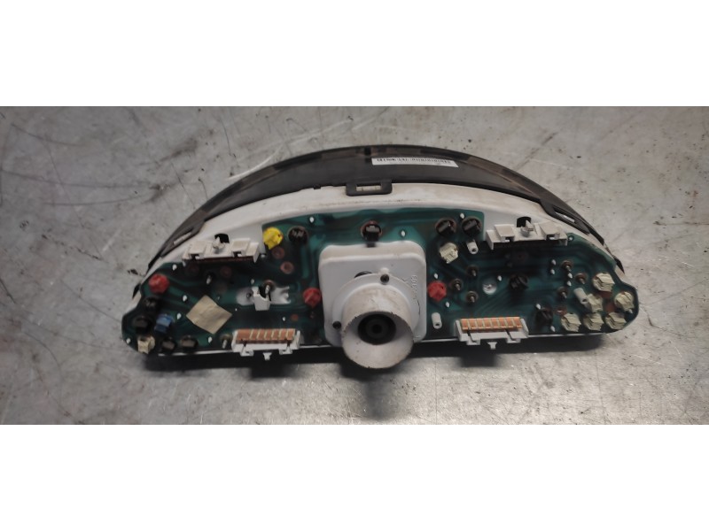 Recambio de cuadro instrumentos para fiat punto berl. (176) 55 s referencia OEM IAM 7789498  