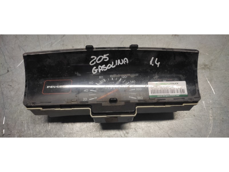 Recambio de cuadro instrumentos para peugeot 205 berlina 1.4 referencia OEM IAM 09032319901  