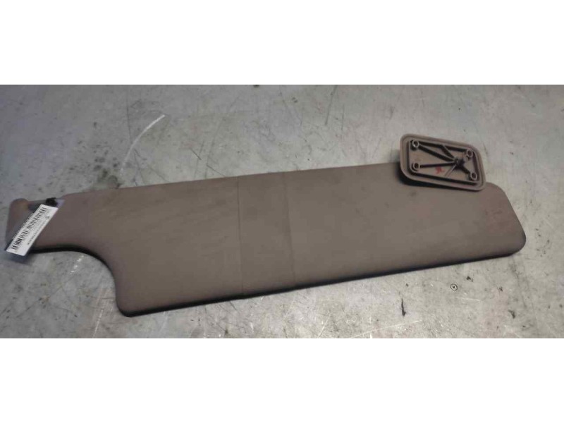 Recambio de parasol derecho para renault master desde ´98 1.9 diesel referencia OEM IAM 7700351708  