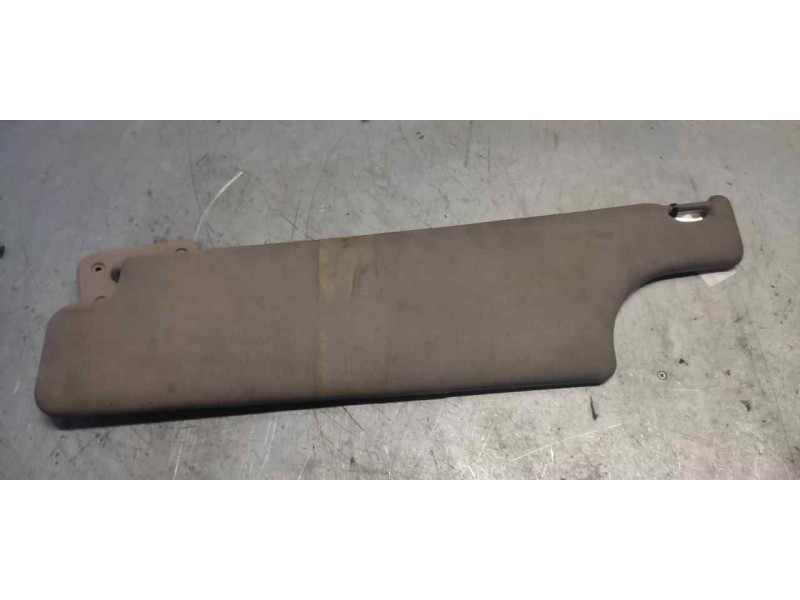 Recambio de parasol derecho para renault master desde ´98 1.9 diesel referencia OEM IAM 7700351708  