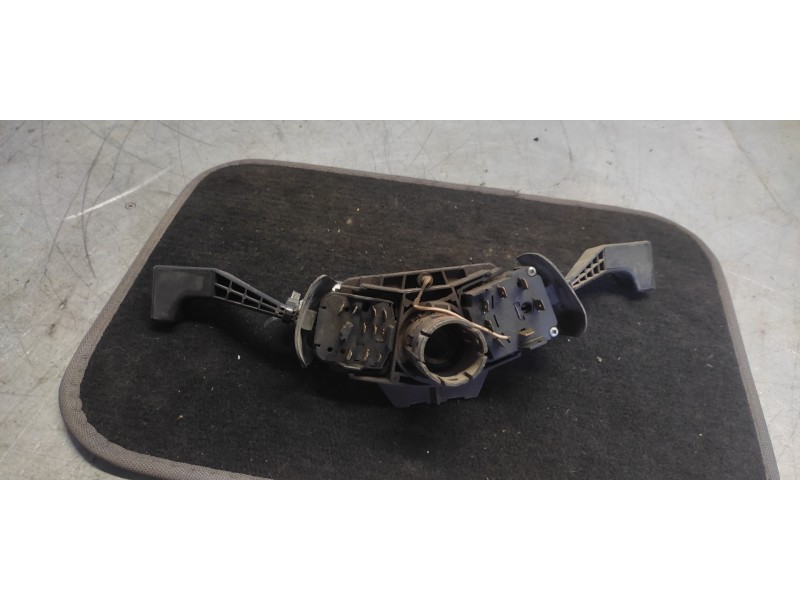 Recambio de mando multifuncion para opel kadett e 1.6 referencia OEM IAM 90306520  