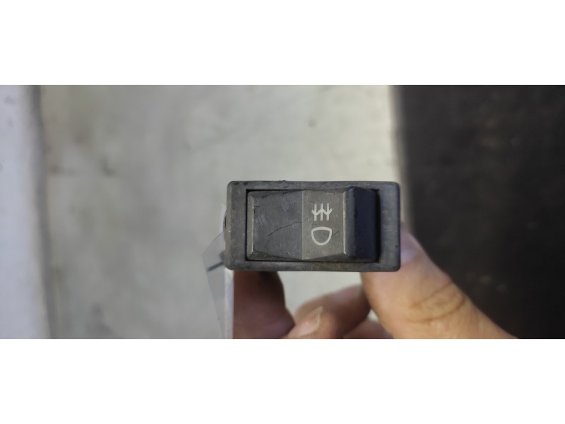 Recambio de boton antiniebla trasero para seat panda 0.9 referencia OEM IAM   