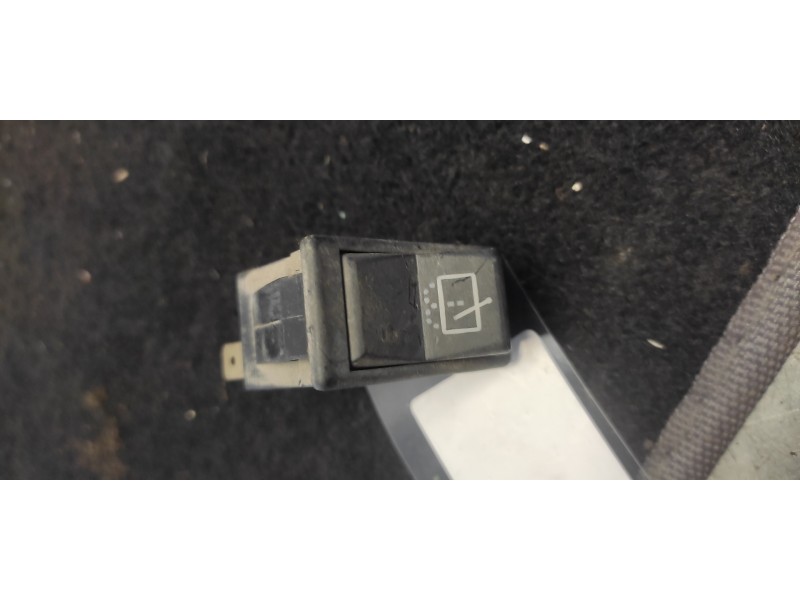 Recambio de boton limpia trasero para seat panda 0.9 referencia OEM IAM   