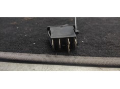 Recambio de boton limpia trasero para seat panda 0.9 referencia OEM IAM    2