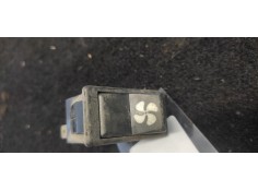 Recambio de boton recirculacion del aire para seat panda 0.9 referencia OEM IAM   