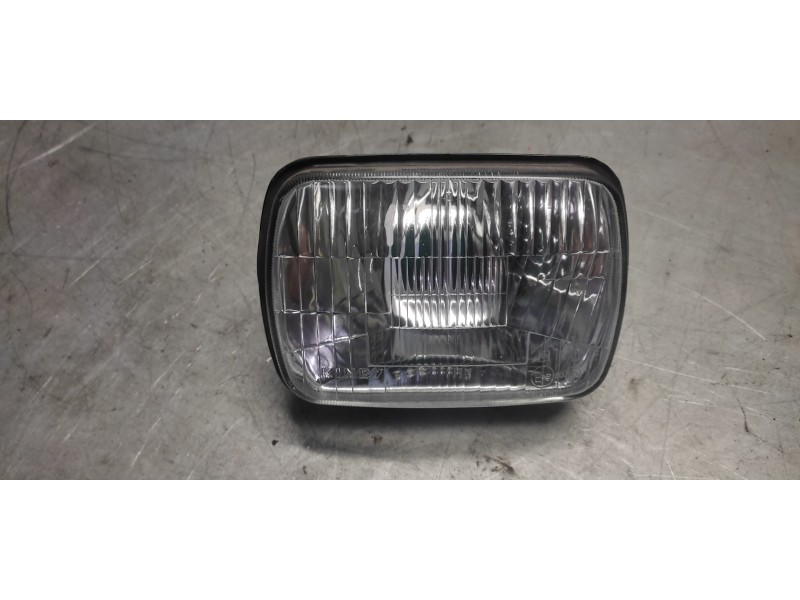 Recambio de faro derecho para seat 127 -- referencia OEM IAM   