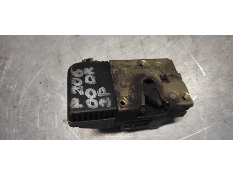 Recambio de cerradura puerta delantera derecha para peugeot 206 berlina xs referencia OEM IAM  6 PINS 