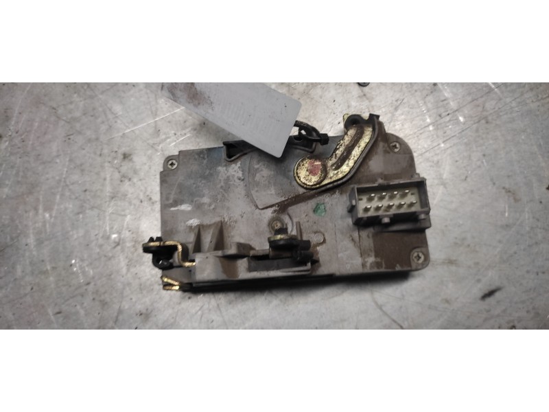 Recambio de cerradura puerta delantera derecha para peugeot 206 berlina xs referencia OEM IAM  9 PINS 