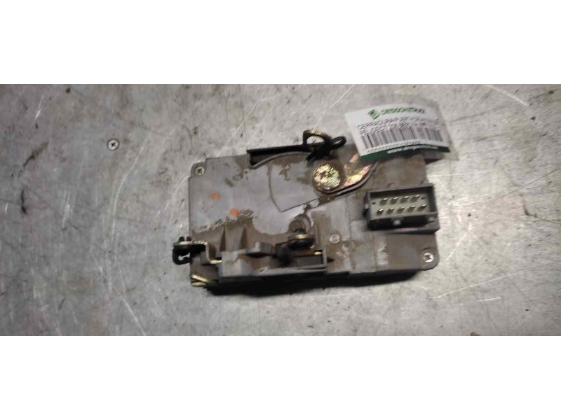 Recambio de cerradura puerta delantera derecha para peugeot 206 berlina xs referencia OEM IAM  9 PINS 