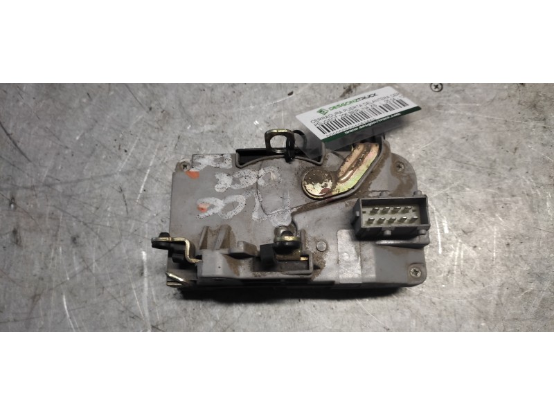 Recambio de cerradura puerta delantera derecha para peugeot 206 berlina xs referencia OEM IAM  9 PINS 