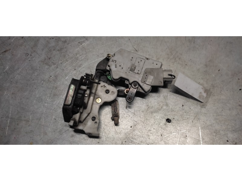 Recambio de cerradura puerta trasera izquierda para nissan almera (n16/e) acenta referencia OEM IAM  6 PNS 