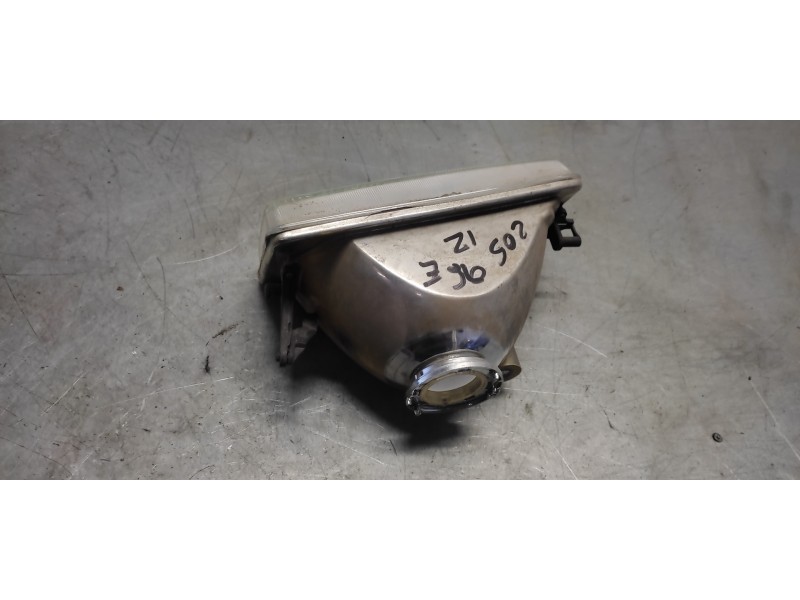 Recambio de faro izquierdo para peugeot 205 berlina 1.8 diesel referencia OEM IAM   