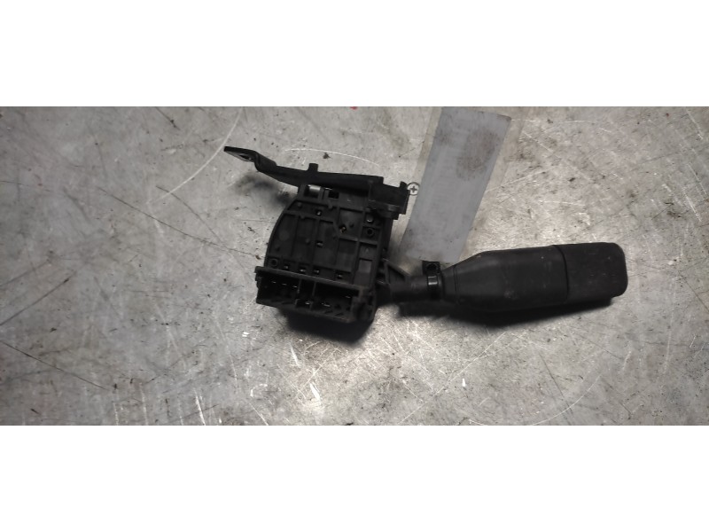 Recambio de mando limpia para renault rapid/express (f40) 1.3 cat referencia OEM IAM 770030616 5 PINS 