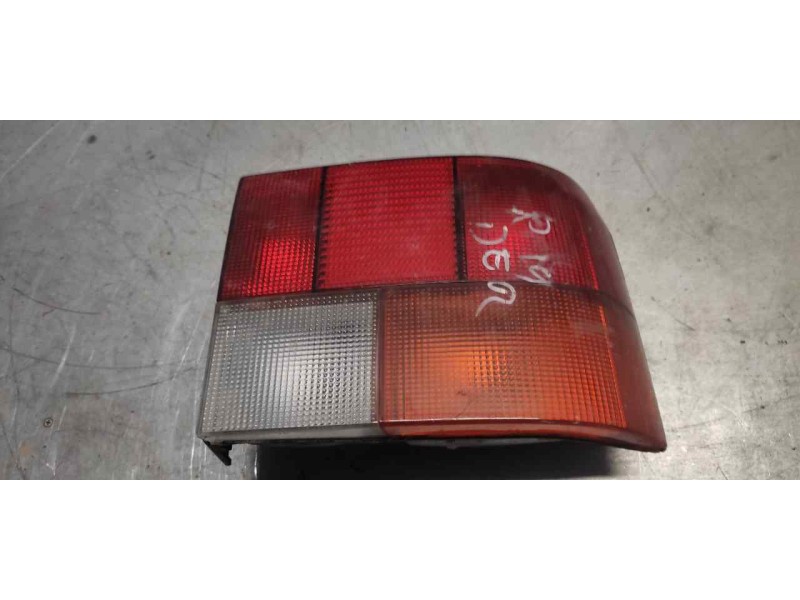 Recambio de piloto trasero derecho para renault 19 hatchback (b/c53) tde referencia OEM IAM   