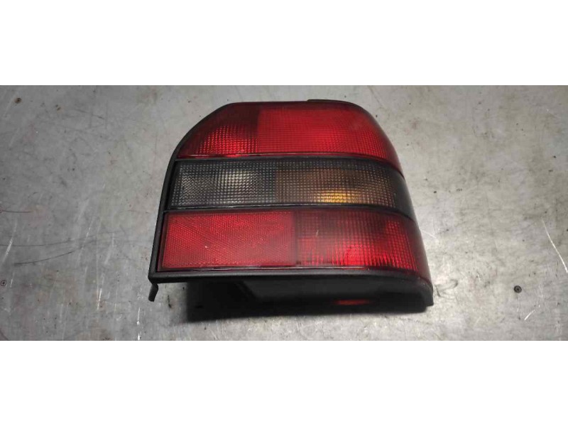 Recambio de piloto trasero derecho para renault 19 hatchback (b/c53) tde referencia OEM IAM   