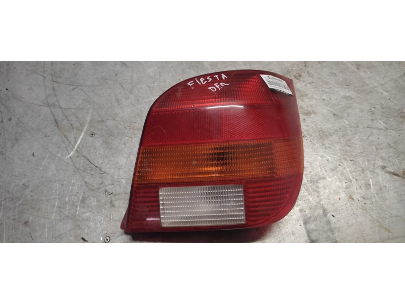 Recambio de piloto trasero derecho para ford fiesta berl./courier surf referencia OEM IAM   