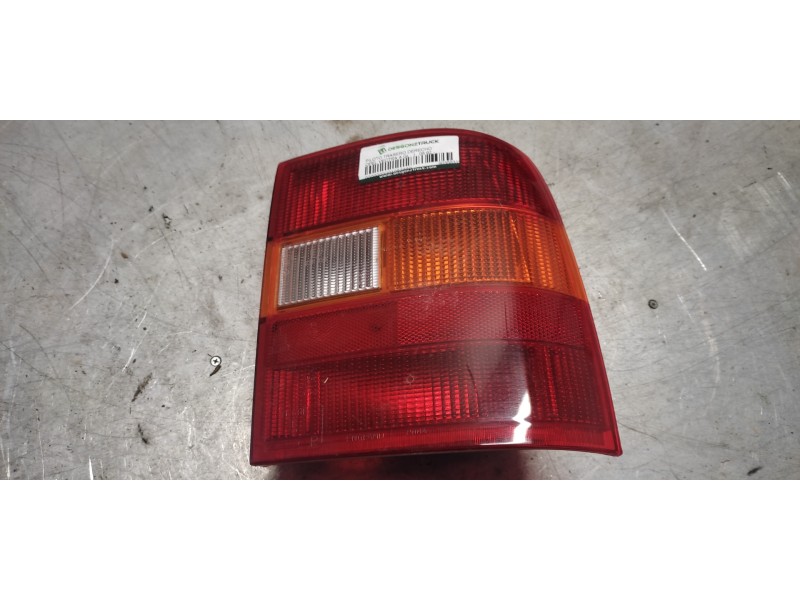 Recambio de piloto trasero derecho para opel vectra a gl referencia OEM IAM 90358315  