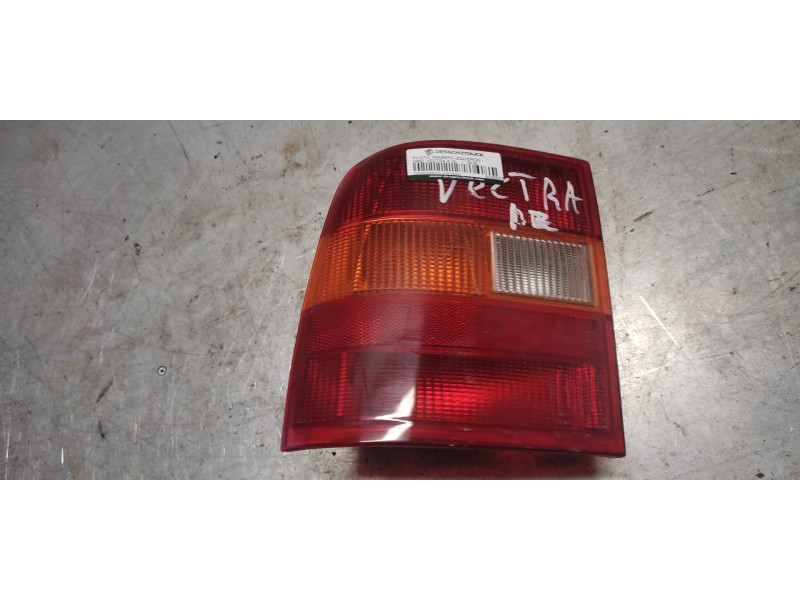 Recambio de piloto trasero izquierdo para opel vectra a gl referencia OEM IAM 90358315  