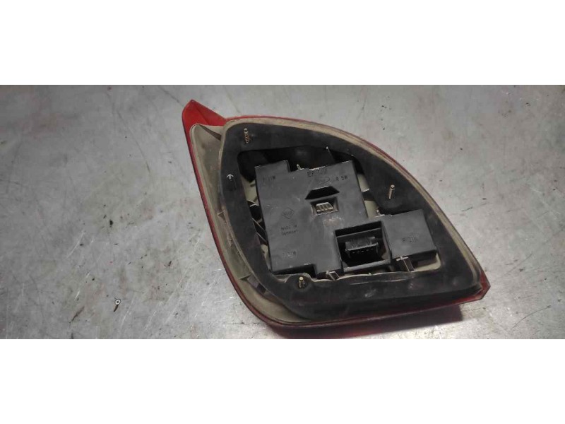 Recambio de piloto trasero derecho para ford fiesta berlina (dx) 1.25 16v cat referencia OEM IAM   