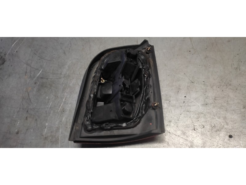 Recambio de piloto trasero izquierdo para nissan micra (k11) básico (k11) referencia OEM IAM   