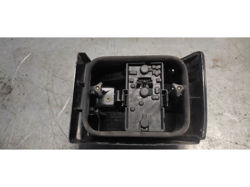 Recambio de piloto trasero derecho para renault 19 (b/c/l53) 1.9 d referencia OEM IAM   