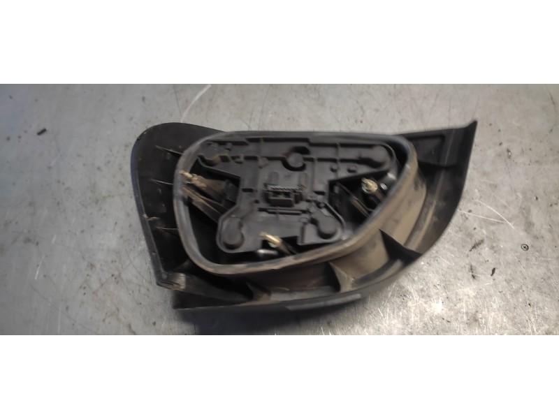 Recambio de piloto trasero izquierdo para renault megane i berlina hatchback (ba0) 1.9 dti alize referencia OEM IAM   