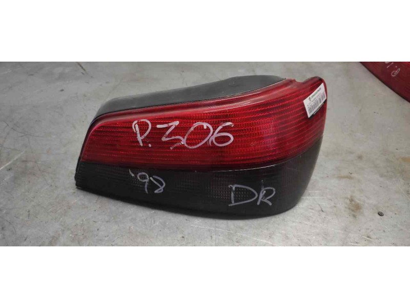 Recambio de piloto trasero derecho para peugeot 306 berlina 3/5 puertas (s1) open referencia OEM IAM   