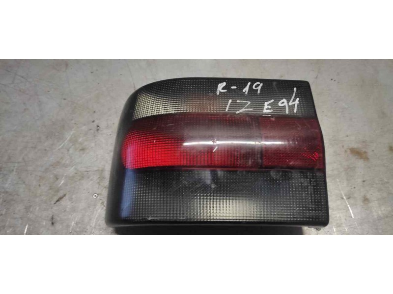 Recambio de piloto trasero izquierdo para renault 19 (b/c/l53) 1.9 d referencia OEM IAM   