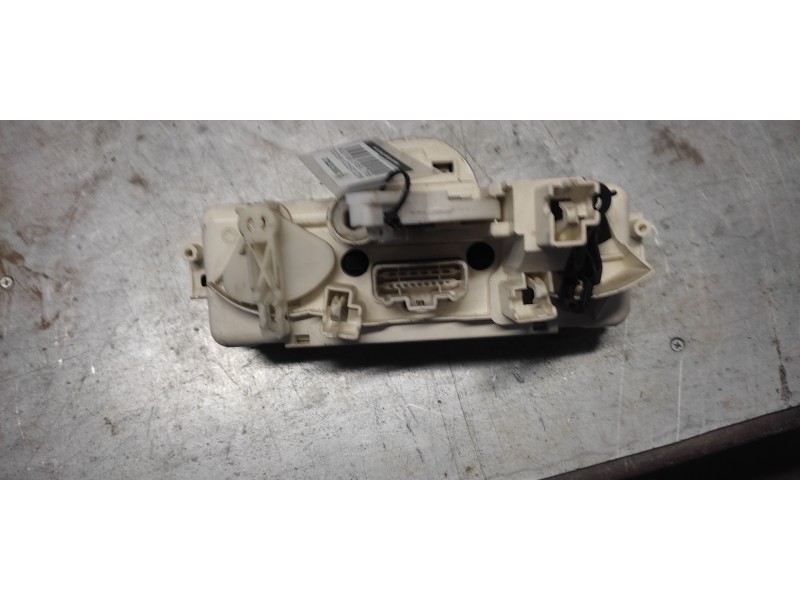 Recambio de mando calefaccion / aire acondicionado para renault megane ii berlina 3p dynamique referencia OEM IAM   