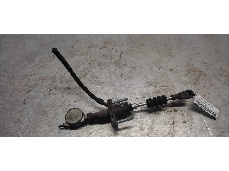 Recambio de bomba embrague para opel astra g berlina club referencia OEM IAM 90523769  