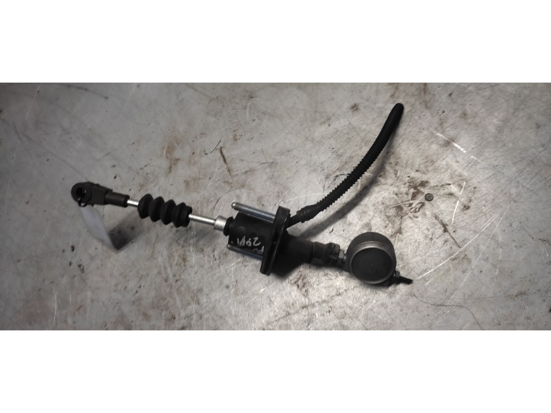 Recambio de bomba embrague para opel astra g berlina club referencia OEM IAM 90523769  