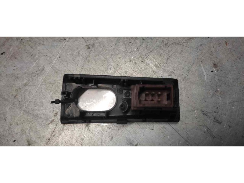 Recambio de mando cierre centralizado para renault laguna (b56) 2.0 d rn (b56f/g) referencia OEM IAM   