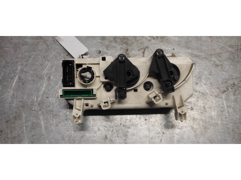 Recambio de mando calefaccion / aire acondicionado para renault clio ii fase ii (b/cb0) alize referencia OEM IAM   