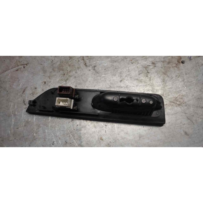 Recambio de mando elevalunas delantero izquierdo para renault laguna (b56) 2.0 d rn (b56f/g) referencia OEM IAM   