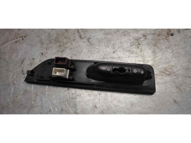Recambio de mando elevalunas delantero izquierdo para renault laguna (b56) 2.0 d rn (b56f/g) referencia OEM IAM   